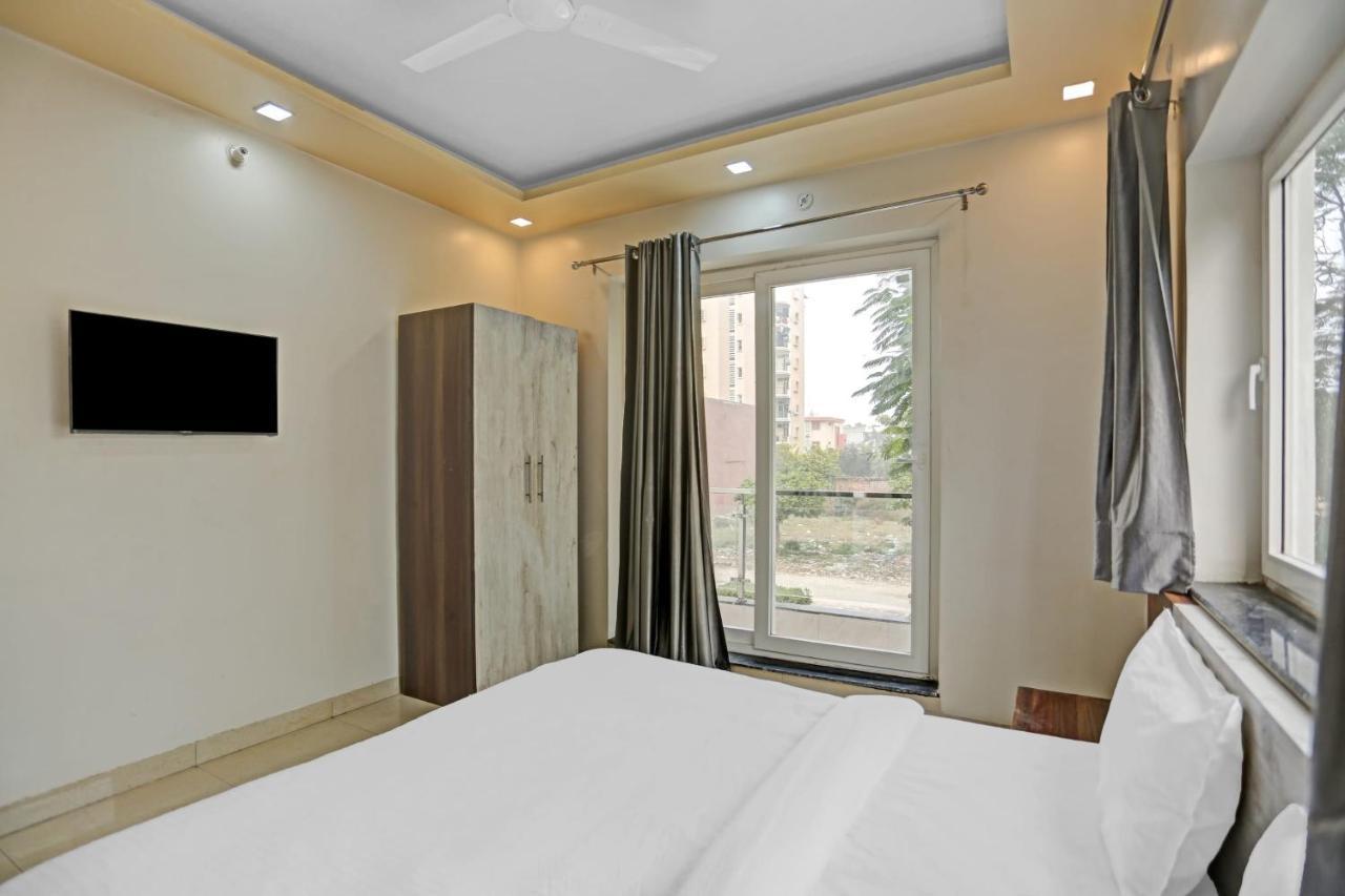 Hotel O Expo View Near Pvr Ansal Plaza Велика Нойда Екстер'єр фото
