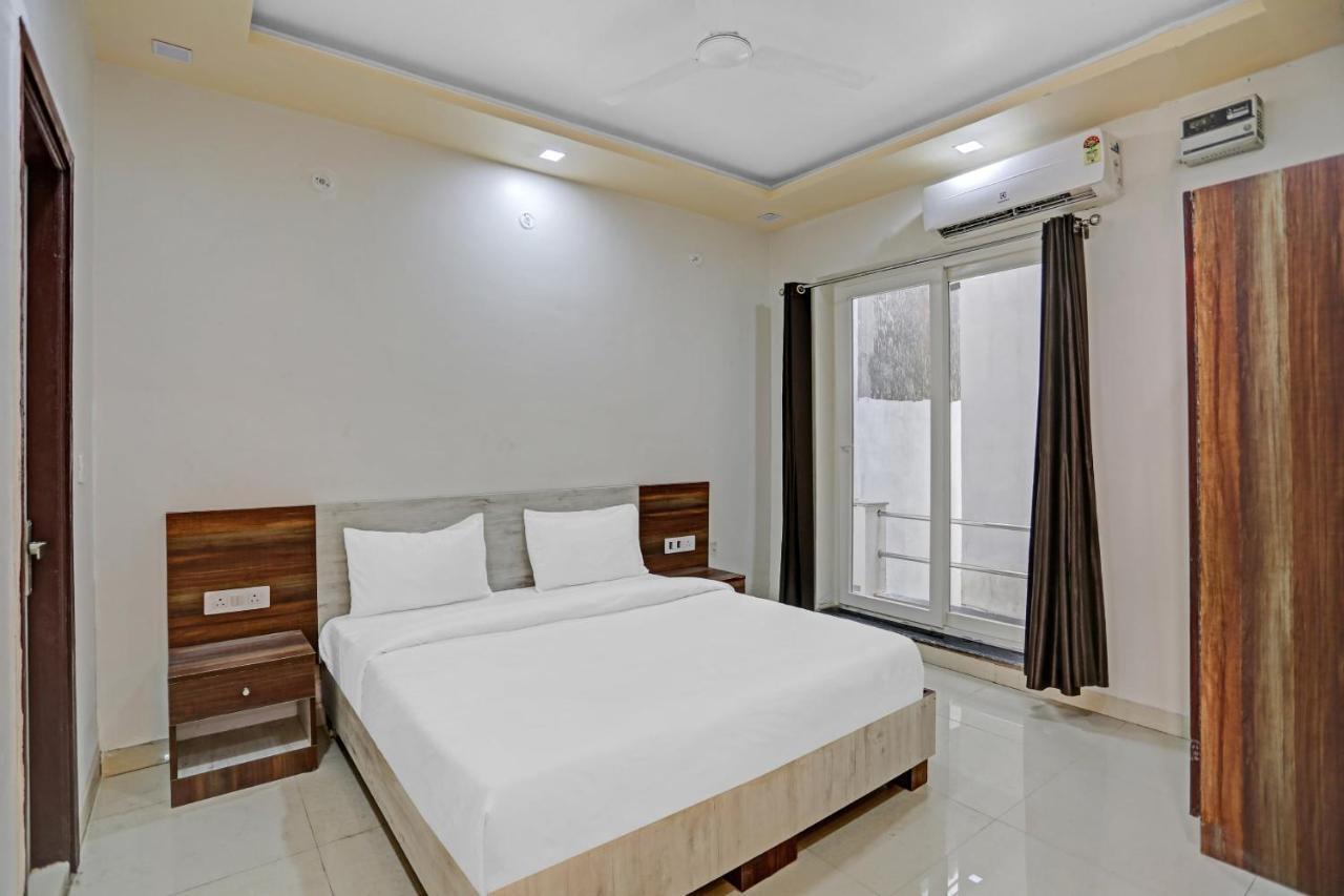 Hotel O Expo View Near Pvr Ansal Plaza Велика Нойда Екстер'єр фото
