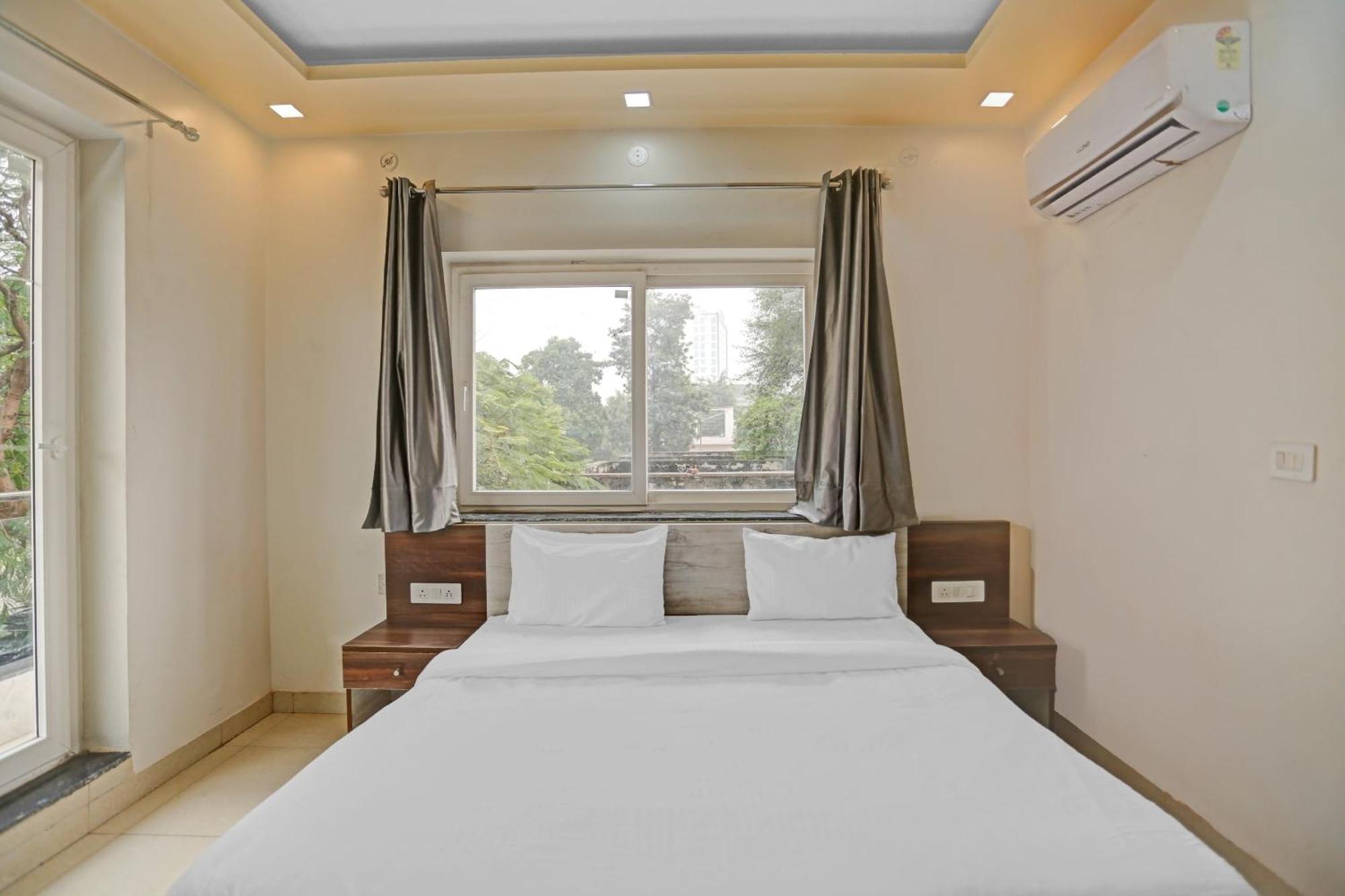 Hotel O Expo View Near Pvr Ansal Plaza Велика Нойда Екстер'єр фото