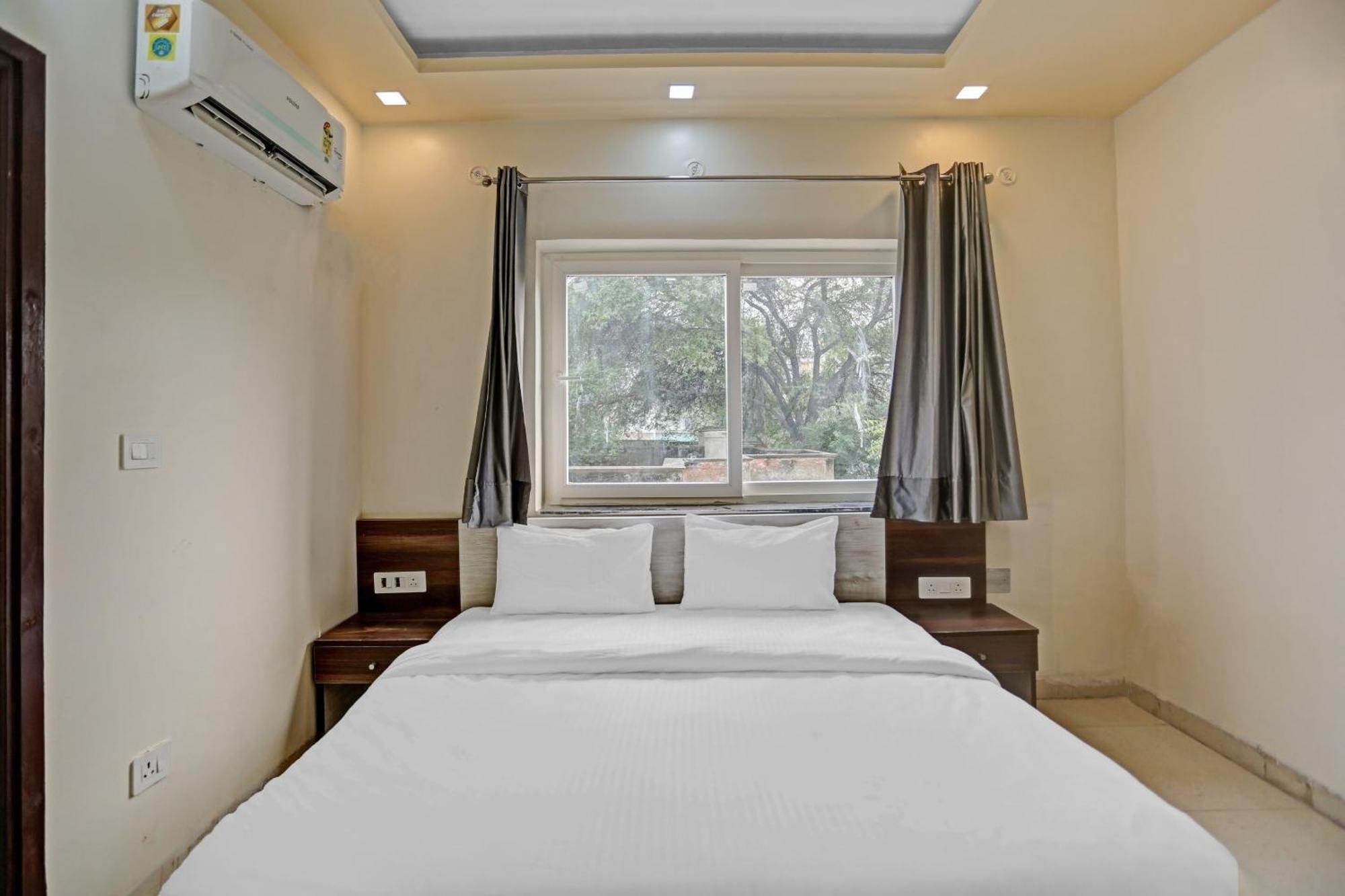 Hotel O Expo View Near Pvr Ansal Plaza Велика Нойда Екстер'єр фото